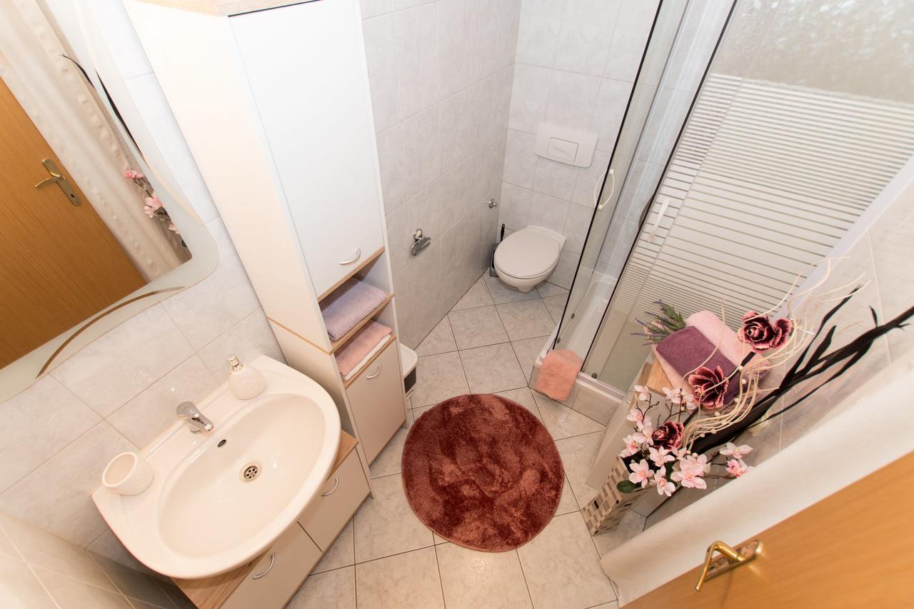 Seaview Apartment Slavica Брела Екстер'єр фото